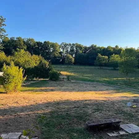 Holiday home Avec Jardin Et Etang